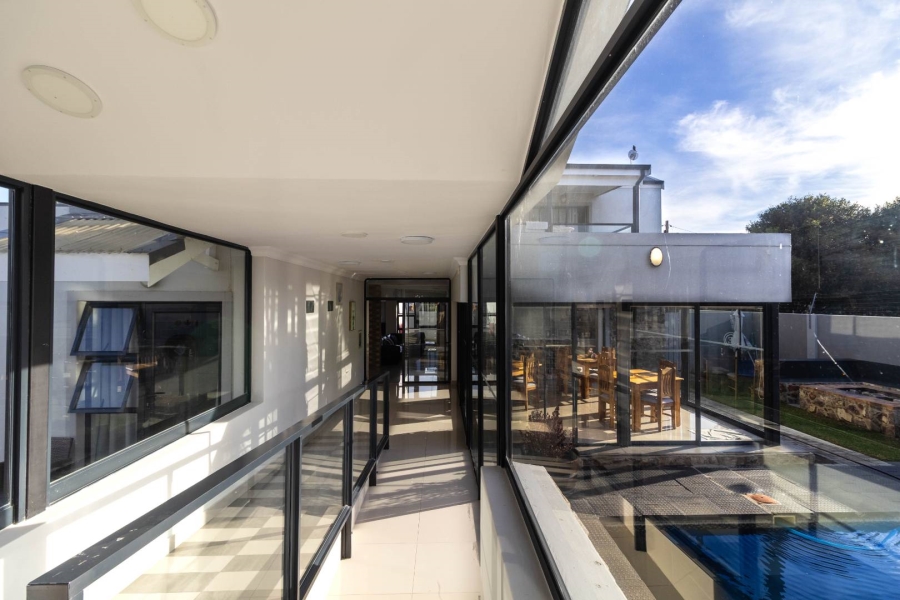 7 Bedroom Property for Sale in Sandbaai Western Cape